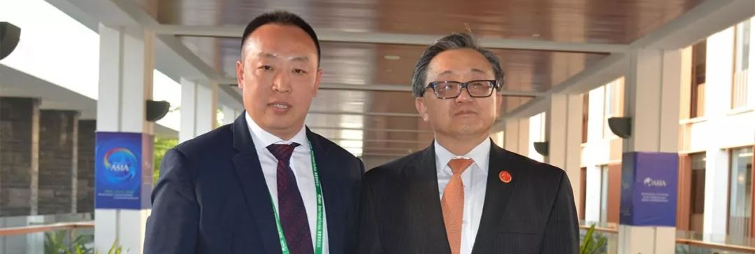 大黑鸡鸡怼进女生的菊花联合国副秘书长刘振民和赵章栓会长在博鳌亚洲论坛亲切交"